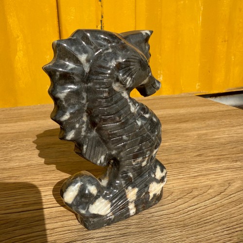 5.5" natural Zebra stone Seahorse hand carved Quartz Crystal Reiki Healing - Picture 13 of 16