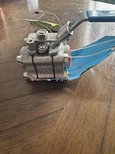 Jamesbury 3/4” CF8M Stainless Steel 3-Piece Ball Valve Threaded Locking