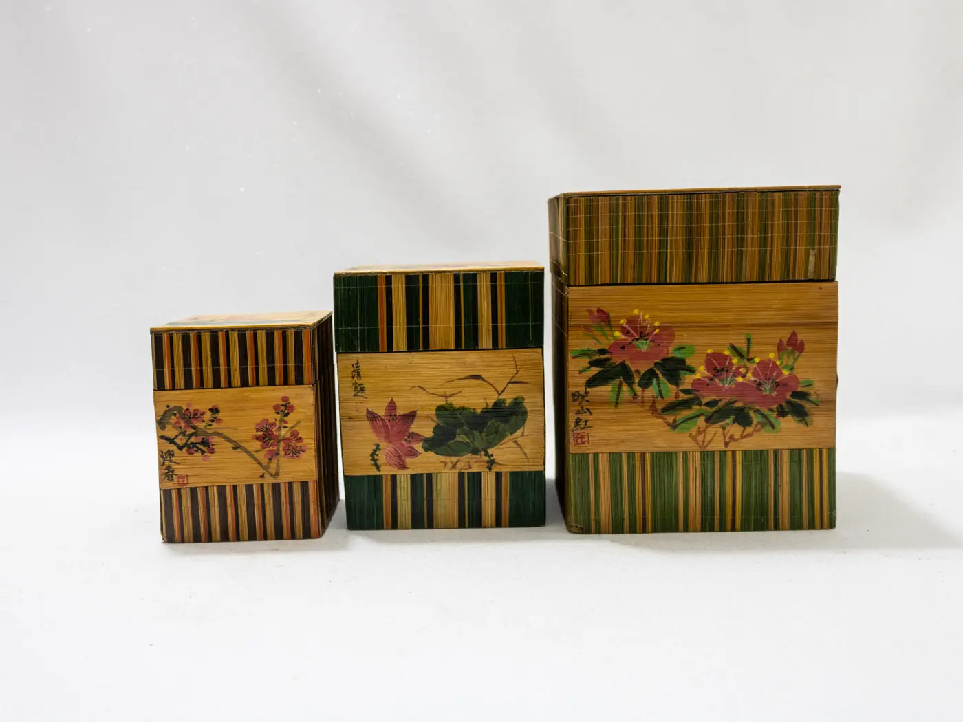 Boîtes gigognes bambou asiatiques, grand set de rangement de table floral