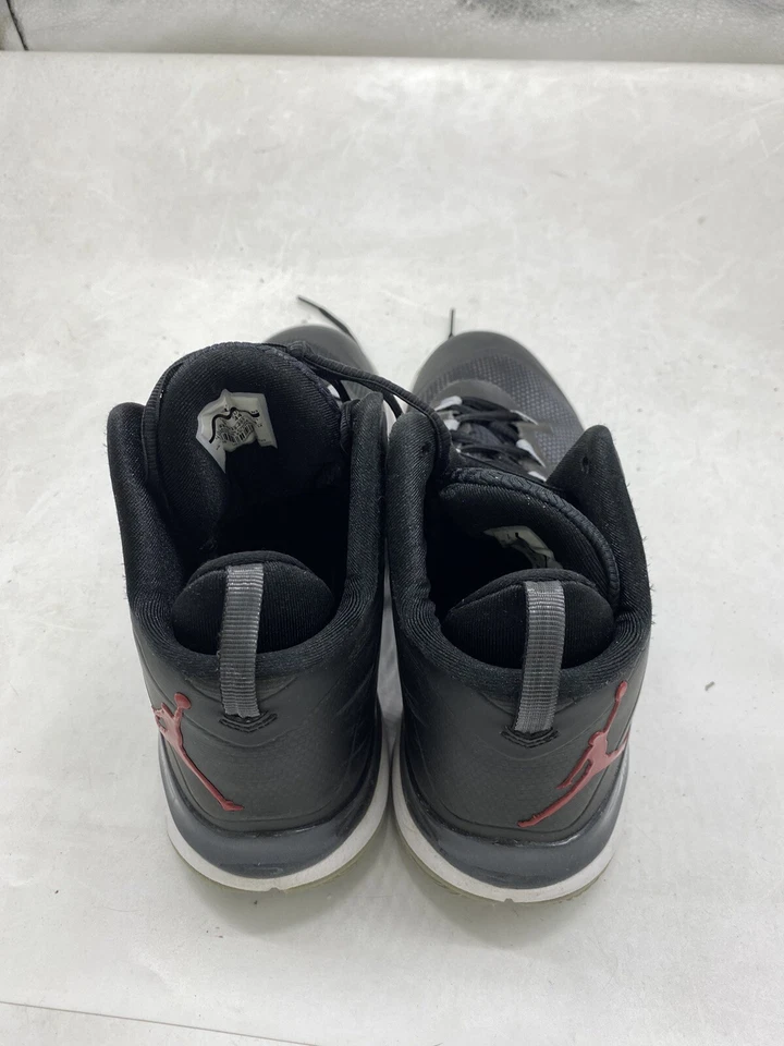 Jordan Super.Fly 3  Men Sz 10 Black/red 684933 005 - Image 4 of 4