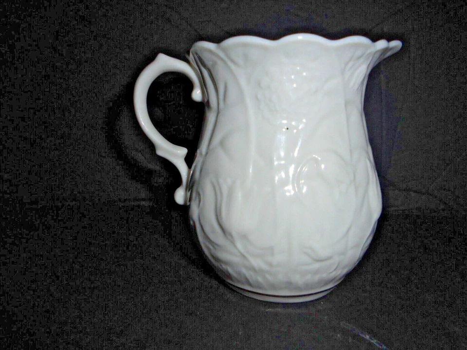 ANILLO BELLEEK SERENITY CREMA ORO ALREDEDOR DE LA PARTE INFERIOR CON MARCA VERDE EN LA PARTE INFERIOR Foto 2 de 4