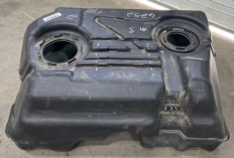 Conjunto de tanque de combustível 2010 - 2014 GMC Terrain fabricante de equipamento original 20824314 - Imagem 2 de 4