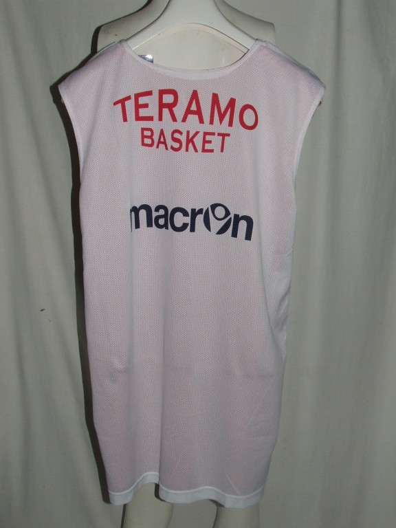 conception de modèle d'uniforme de basket-ball. maquette de t-shirt