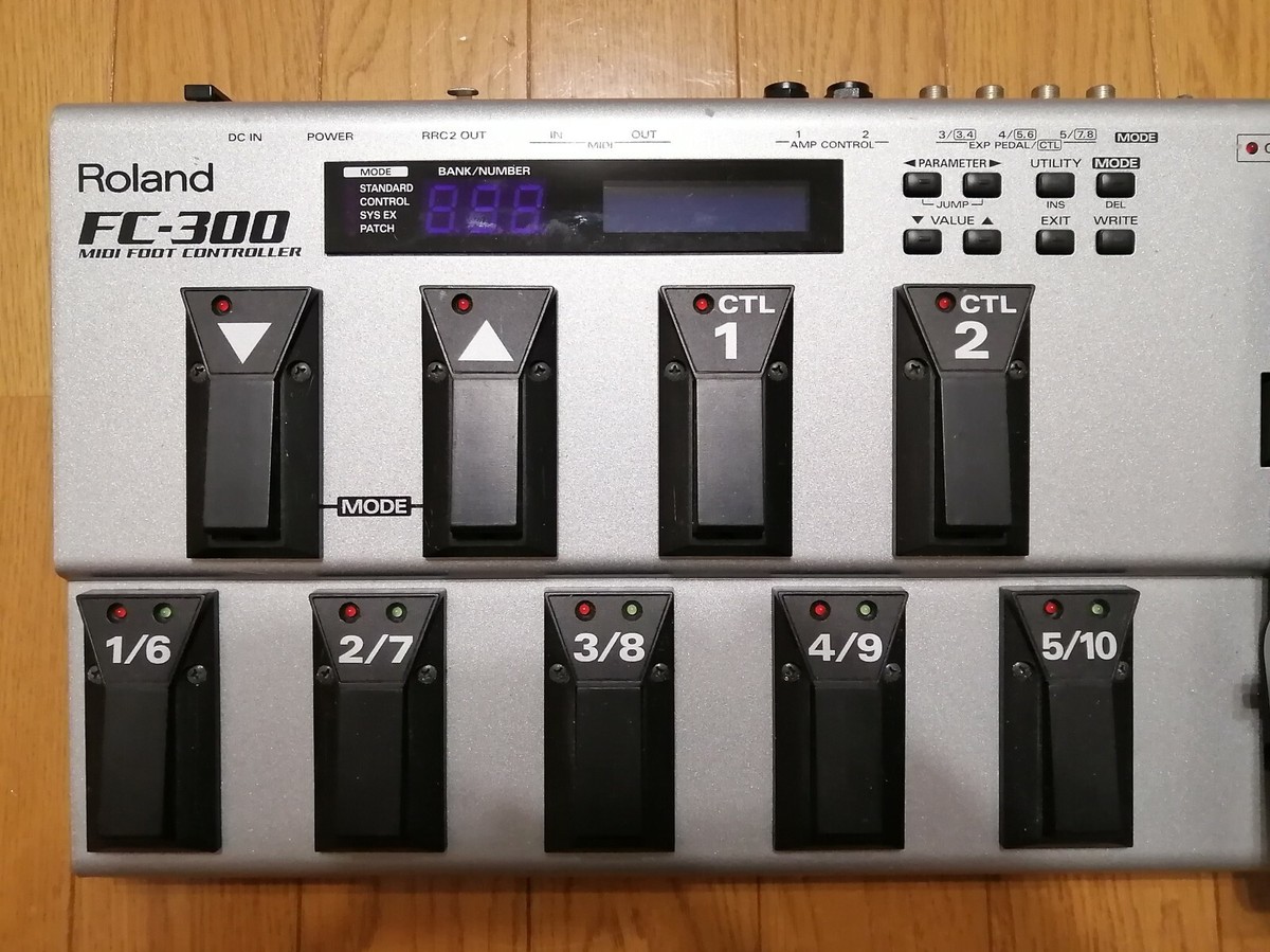 Roland FC-300 MIDI Foot Controller Two Programmable Expression