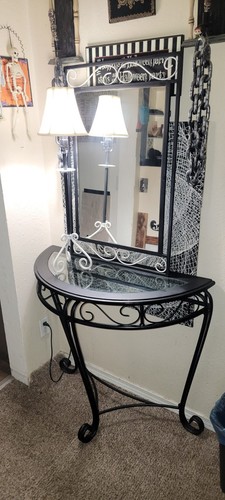 Black Metal Vanity Table with Rectangular Mirror Modern Bedroom Freestanding