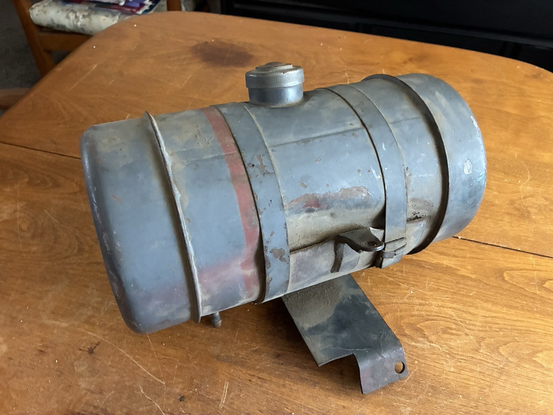 Vintage Wisconsin HD air cooled engine tank w/clock face decal mount & straps
