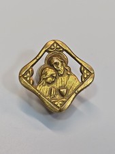 First Holy Communion Souvenir Lapel Pin Jesus  Child Gold Color RARE Style