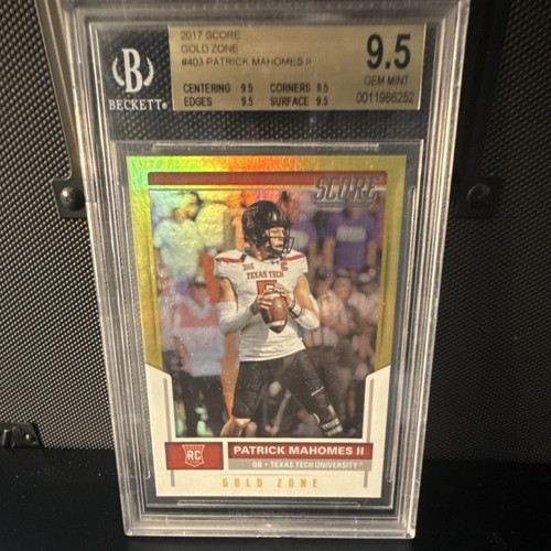Patrick Mahomes II [Gold Zone] #403 card from 2017 Panini Score