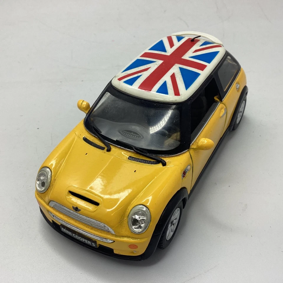 Set of Kinsmart & Top Mark Mini Cooper S 1:28 Scale Model Cars (5D) MO#8767 - Image 2 of 4