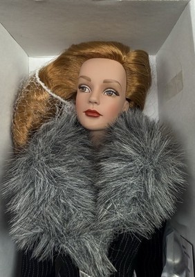 16'' Tyler Wentworth Sydney Chase Mover & Shaker TW3203 Tonner Doll New NRFB