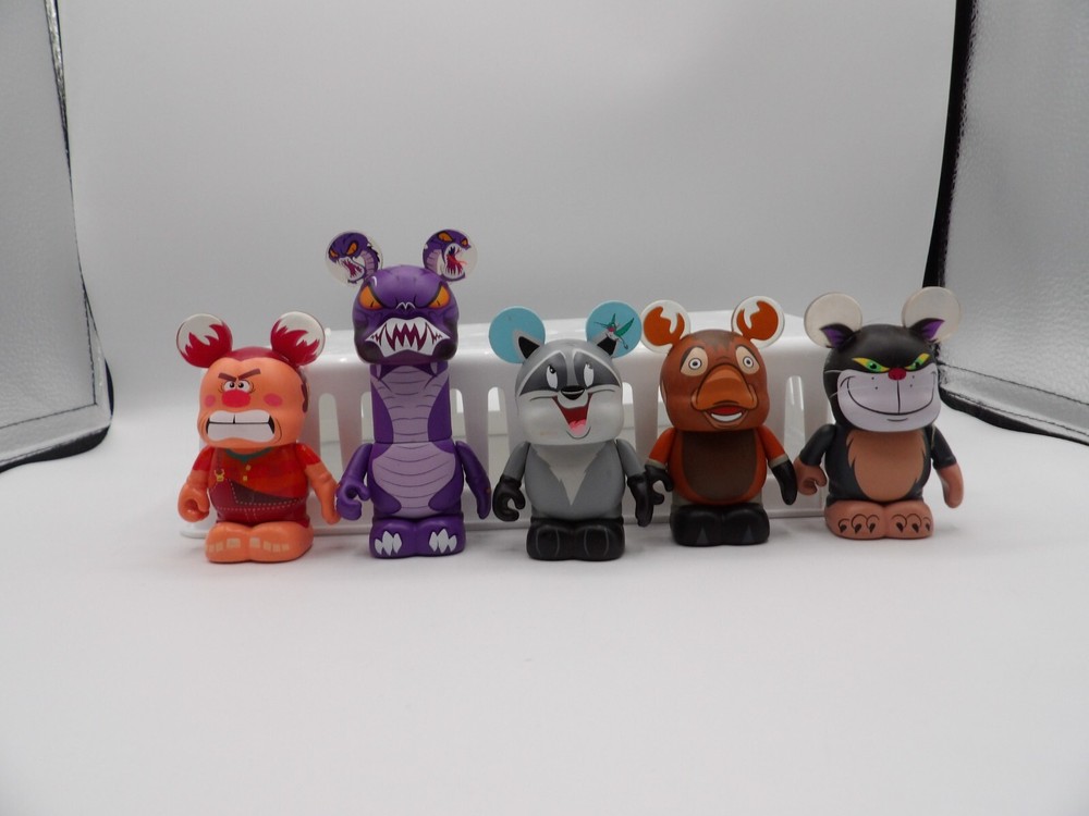 Disney Vinylmantion Lot of 5 Animation Series 4 & 5