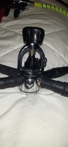Scuba regulator set Mares 1st stage generic 2nd stages with padded carry bag. - Picture 9 of 12