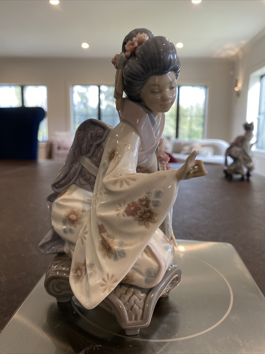 Lladro figurines collectibles KYIOKO #1450 With Defect, Read Look