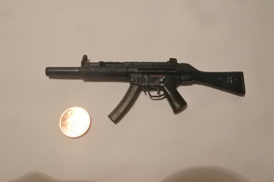 1/6 Custom made from InToyz and unbranded SMG MP5SD5 (worn condition)