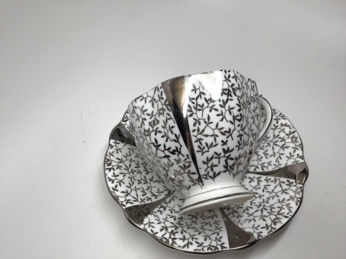 VTG Queen Anne Bone China England “Silver Lace” Tea Cup & Saucer