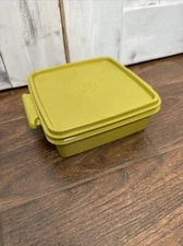 VTG Tupperware Square Away Sandwich Keeper 1362-28 Servalier Avocado Green w/Lid