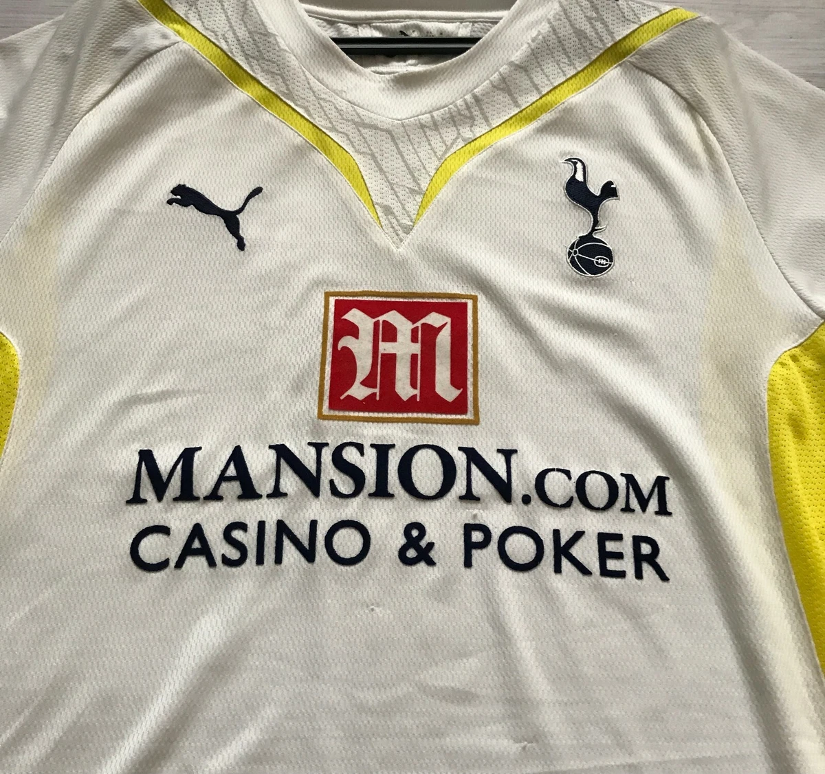 Tottenham Hotspur Home football shirt 2009 - 2010. Sponsored by