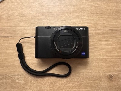 Sony DSC-RX100 V M5 Camera