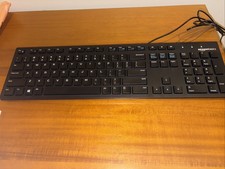 Amazon Basics Wired Keyboard, Full-Sized, QWE...
