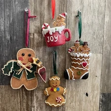 4 Gingerbread Christmas Ornaments Festive Stocking Gingerbread Man Set