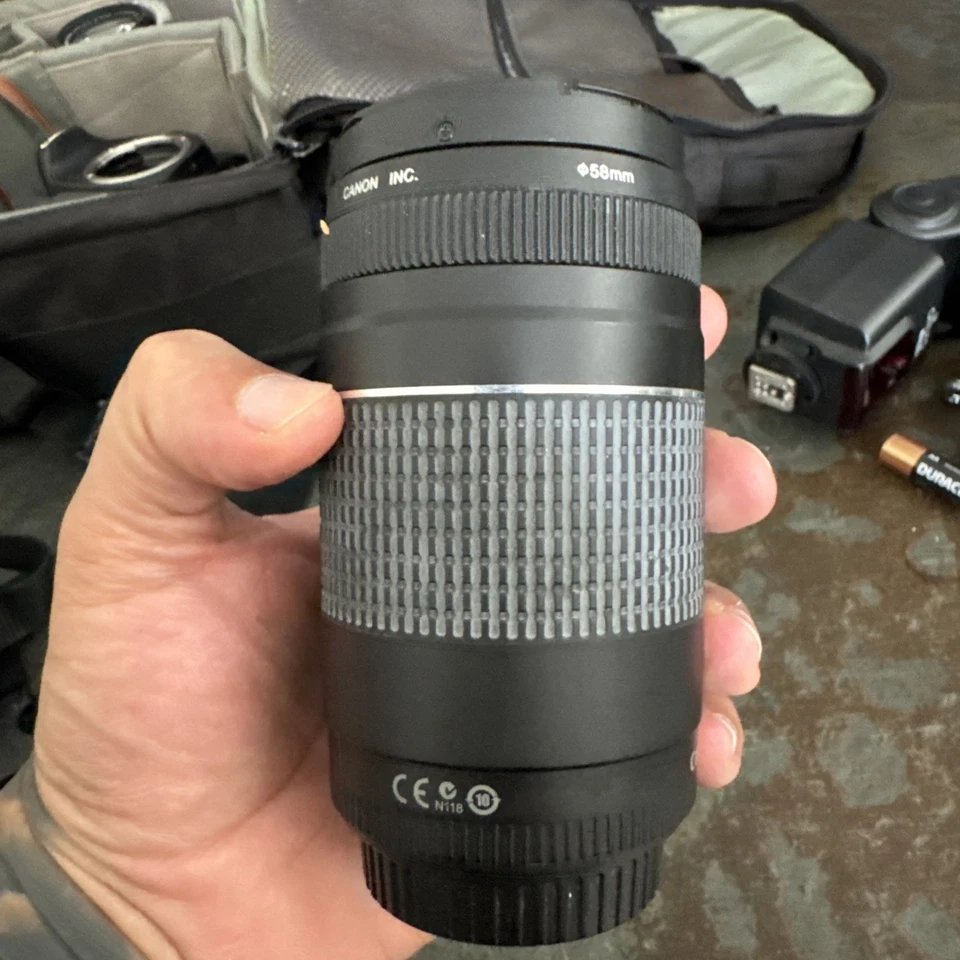 Canon EF 75-300mm f/4-5.6 III Telephoto Zoom Lens - Image 3 of 3