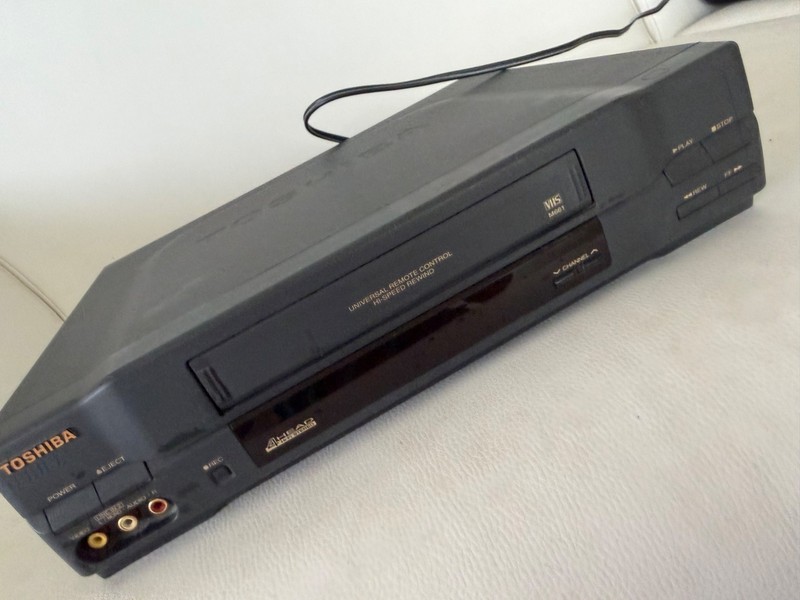 TOSHIBA VCR with Remote*Model #M-661*Works
