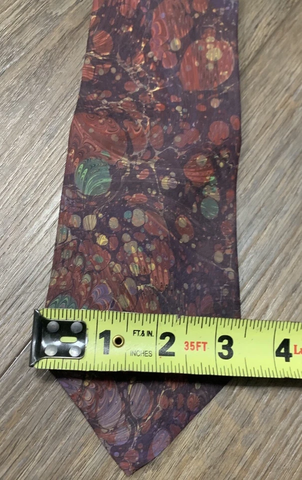 Corbata de seda jaspeada a mano de polilla hecha en EE. UU. Arte naturaleza colorida corbata Foto 2 de 4