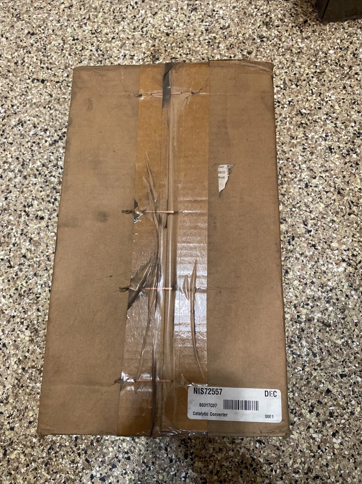 Каталитические преобразователи выпускного коллектора и преобразователя в сборе DEC NIS72557 - Изображение 2 из 3