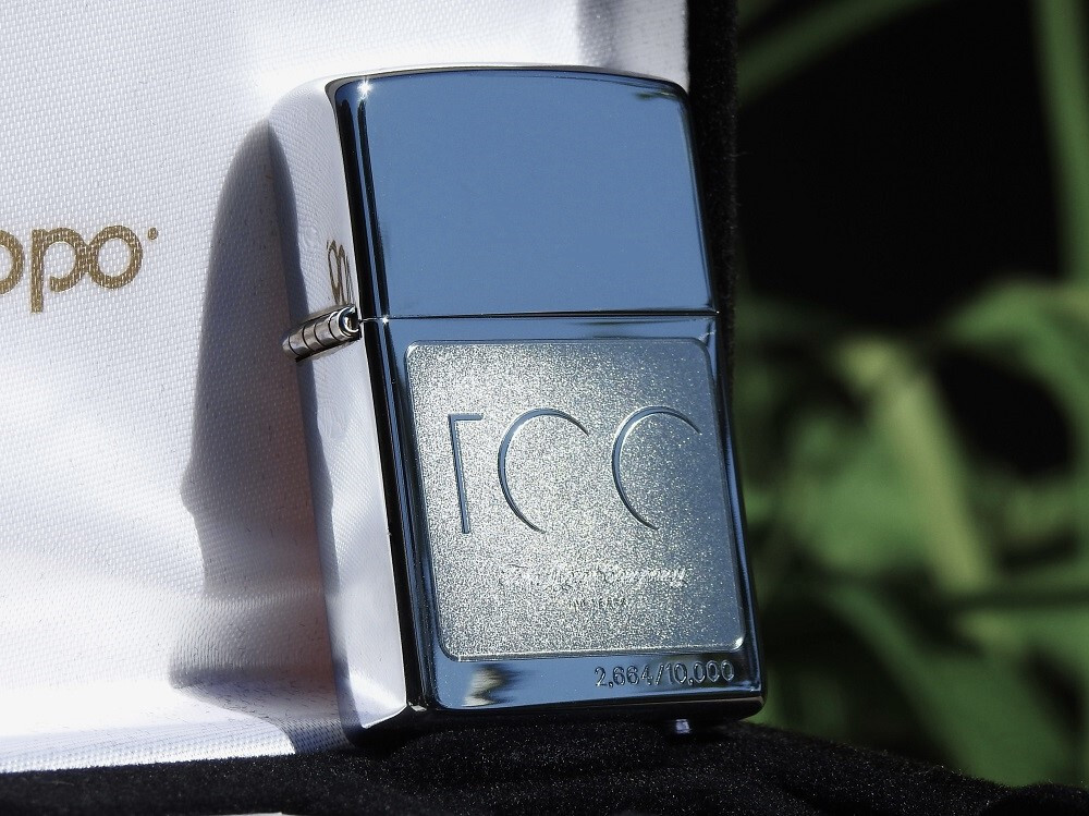 コレクション Zippo Vintage Brushed Chrome Windproof Lighter – Zippo USA