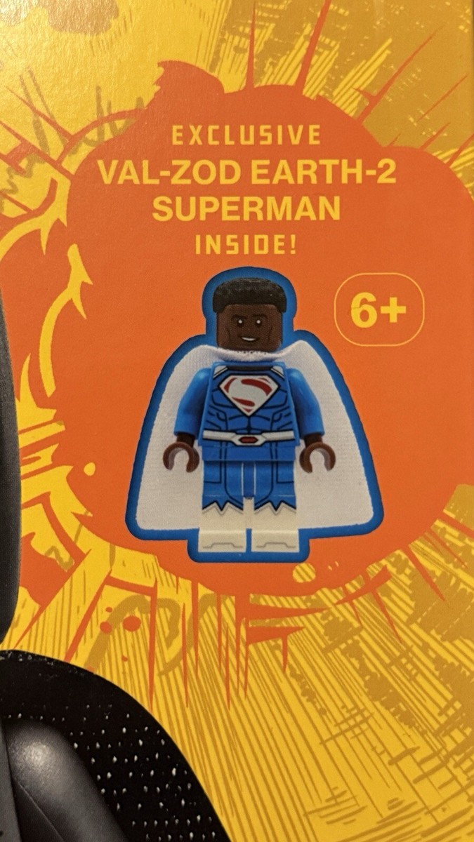 LEGO DC Character Encyclopedia w/ Exclusive Val-Zod Earth-2