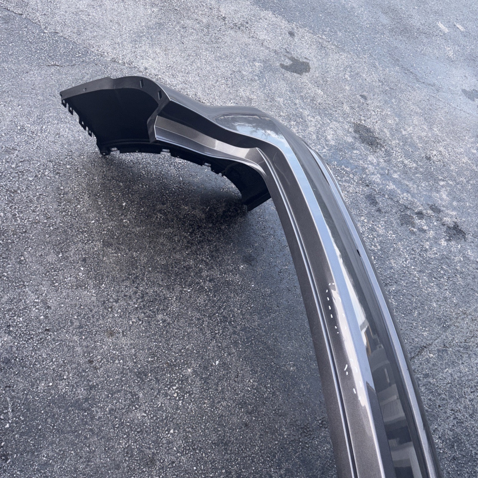 2017-2022 MASERATI LEVANTE Rear Bumper Cover OEM  W LOWER TRIM#3219