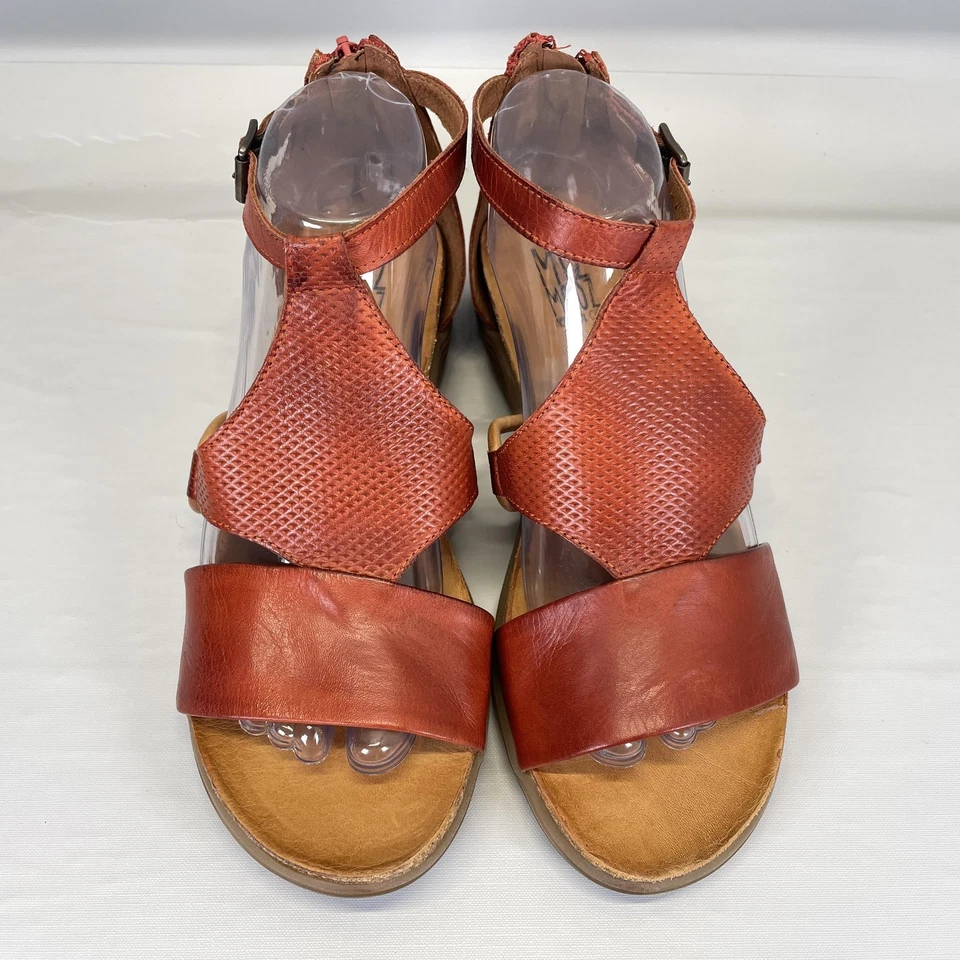 Miz Mooz Mari Sandals Womens Size 39 Red Brown Leather Ankle Strap Back Zip Shoe - Image 4 of 4