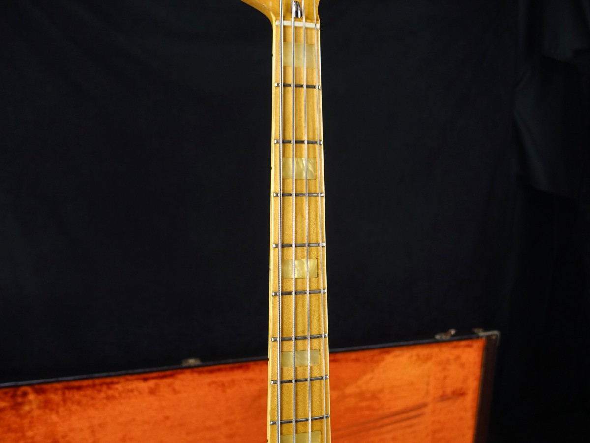 Fender USA JAZZ BASS 1976年製　ヴィンテージ クリーム 1976 Fender Jazz Bass Rare Olympic White – Ish Guitars