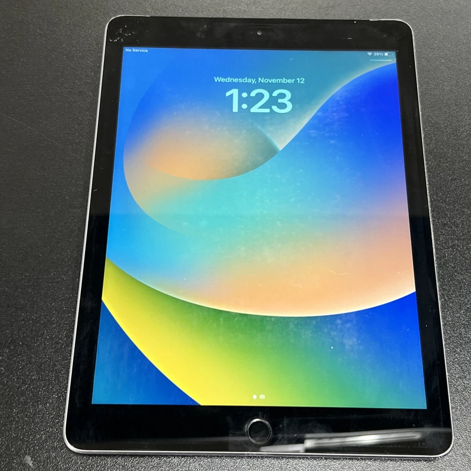iPad 5th Gen A1823 128GB Space Gray - UNLOCKED *READ DESC* - Image 2 of 4