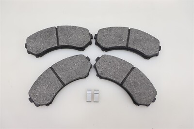 NEW OEM Mitsubishi Disc Brake Pad Set Front MZ690847 Montero 2001