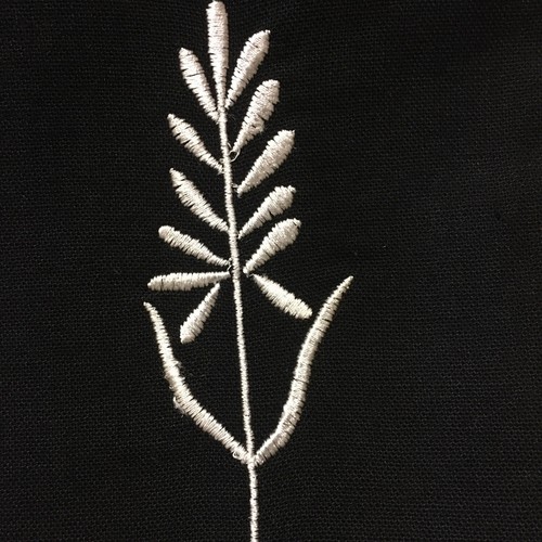 Embroidered 4 Black and White Cloth Color Block Placemats 19 inches  X 13 inches - Picture 11 of 13