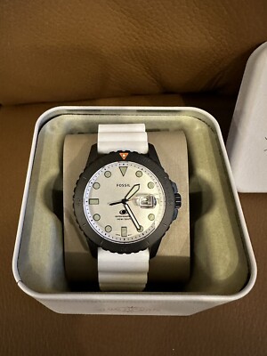 Fossil White Dive Silicone Strap White Dial Quartz FS5994 100M