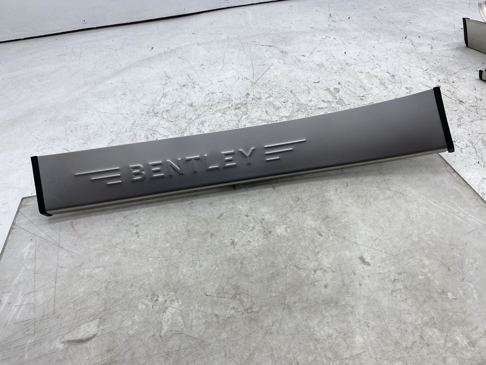 Bentley Flying Spur 2013-2018 REAR+LEFT Scuff plate