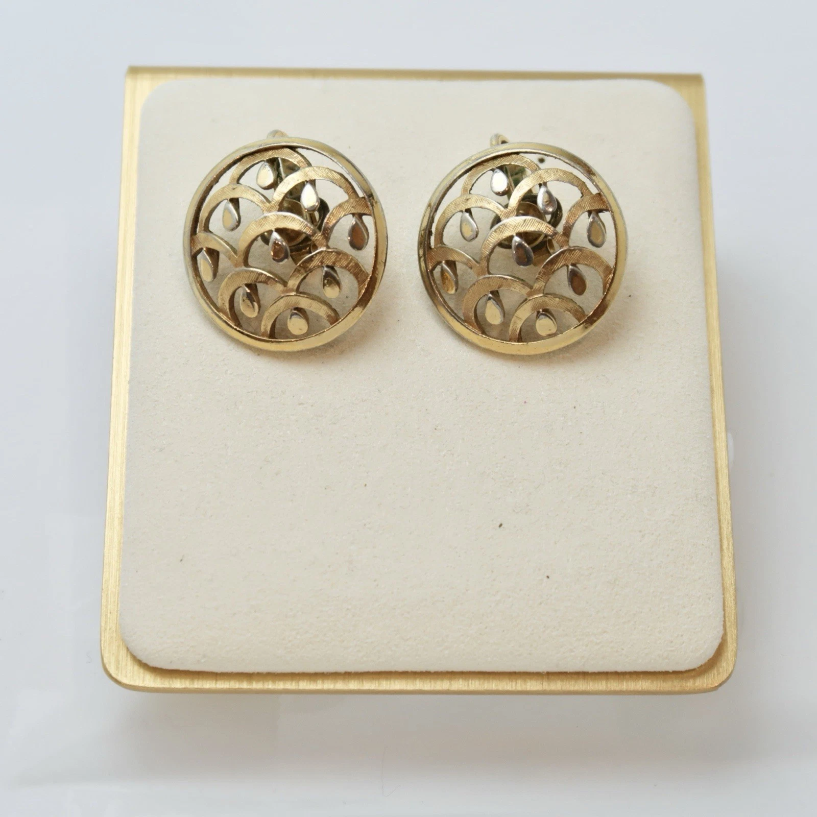 TRIFARI Crown Button Gold Tone Vintage Clip On Earring Jewelry E59