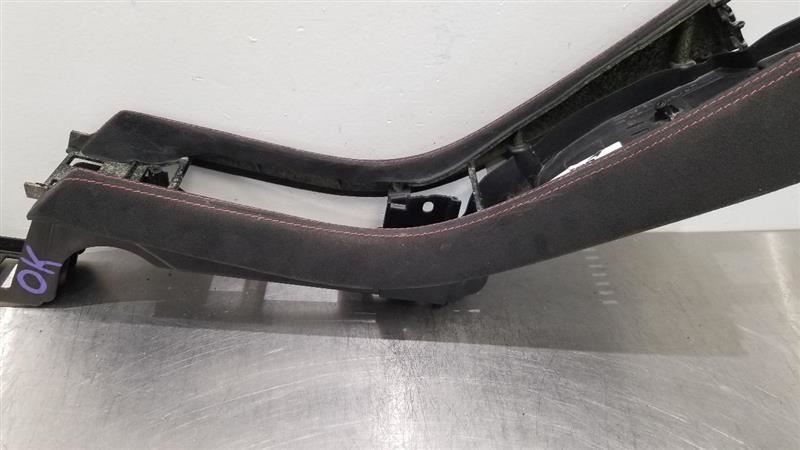 2015 MCLAREN 650S 650 FLOOR CONSOLE BLK ALCANTARA LID AND TRIM ONLY