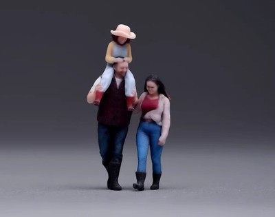 ED 1:64 Painted Figure Model Miniature Resin Diorama  Family Dad Mom Girl Set
