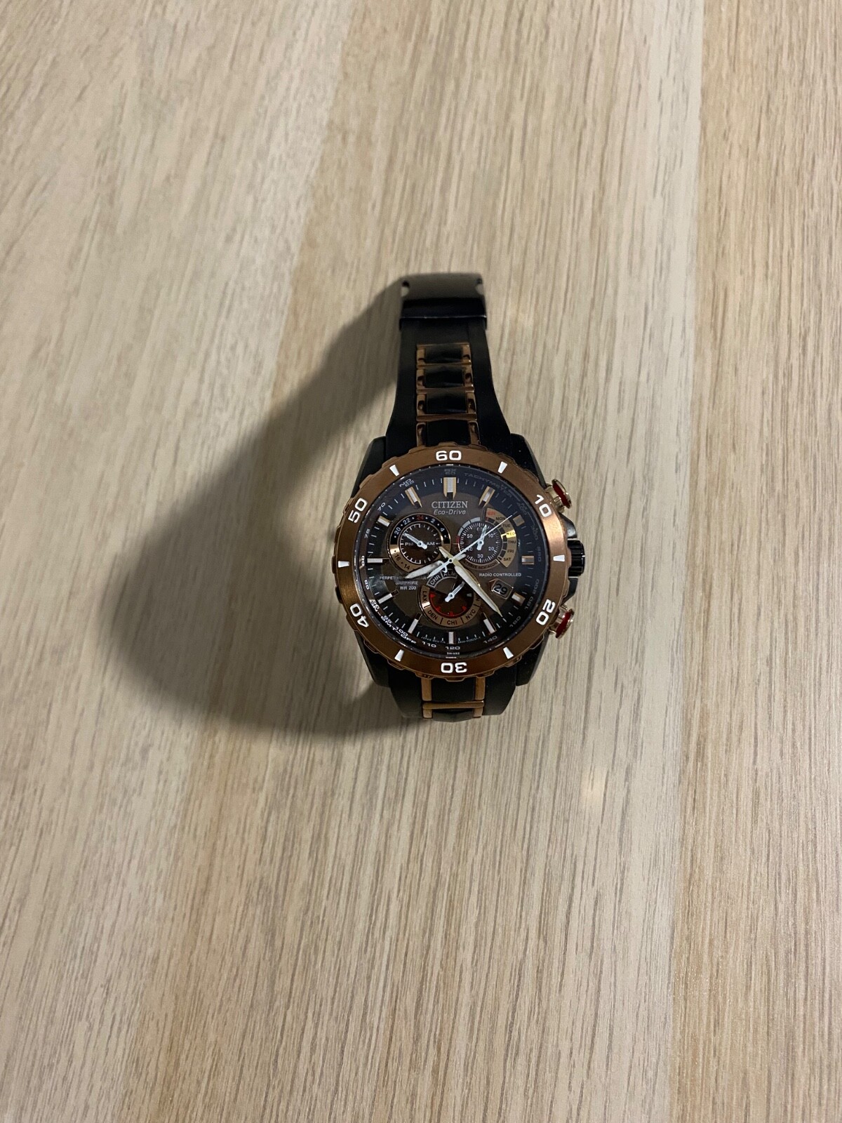 Montre quartz Citizen AT4007 pour homme chrono perpétuel noir