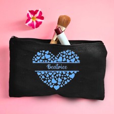 Pochette in tessuto con cuori personalizzabile con nome.Idea regalo unica