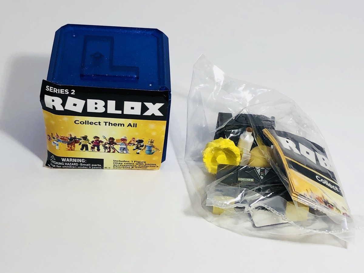 ROBLOX Series 1 Gold Mystery Figurine Set of 2 With Virtual Item