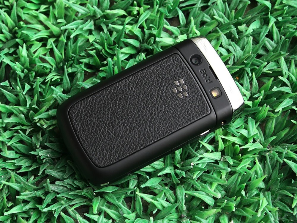 BlackBerry PRD-17739-068 Bold 9700 Unlocked Smartphone - Black for