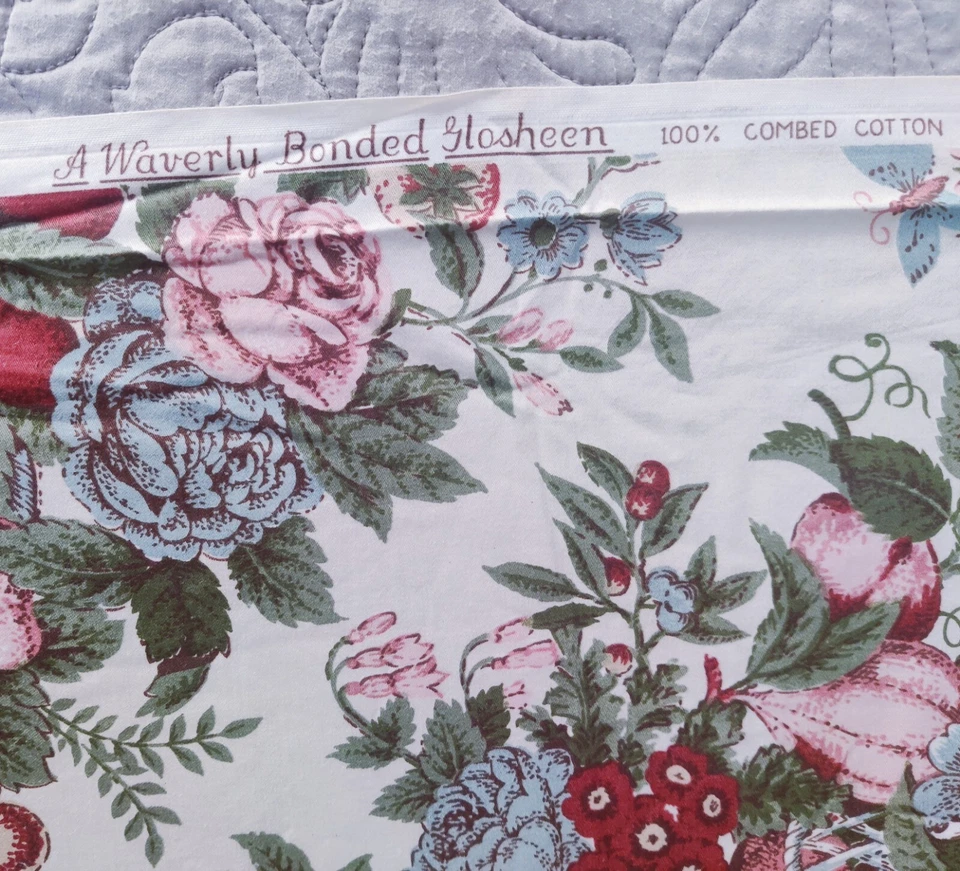 Vtg WAVERLY Glosheen Bonded Fabric Floral Chintz USA Flowers & Berries Fruit - Image 3 of 4