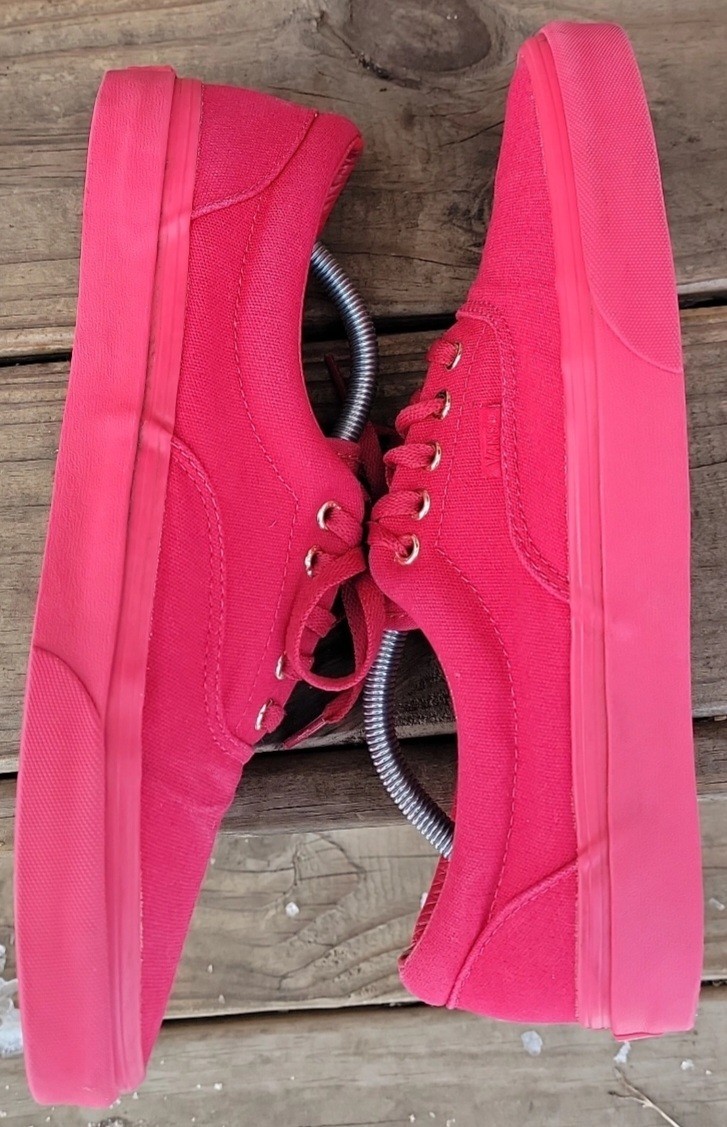 Vans Era Men’s Triple Red Mongo Gold Sneakers Size 11.5 Htf Sk8 Low Lace Up NICE thumbnail 4