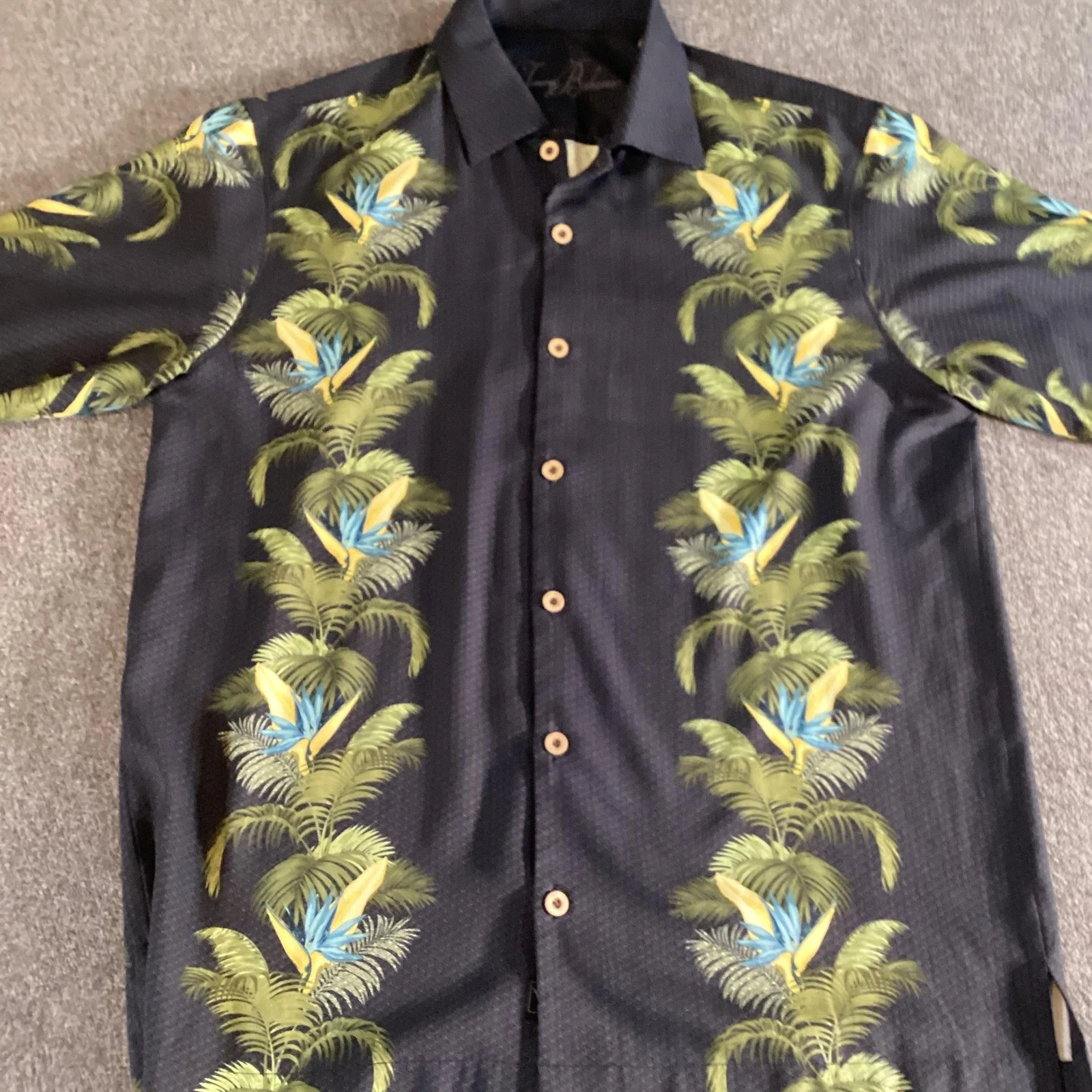 Tommy Bahama Shirt Mens Medium Black Silk Hawaiian Floral Birds Button Up Camp
