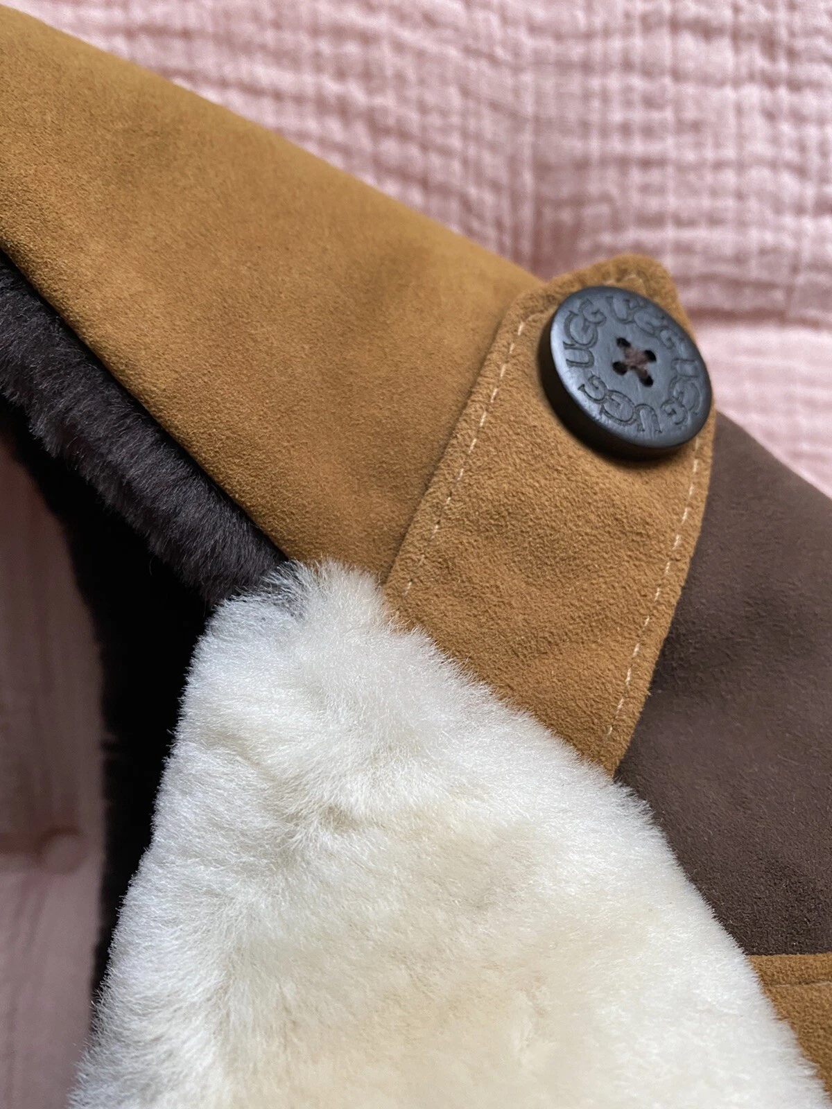 UGG LEATHER SHEEPSKIN TRAPPER CAP