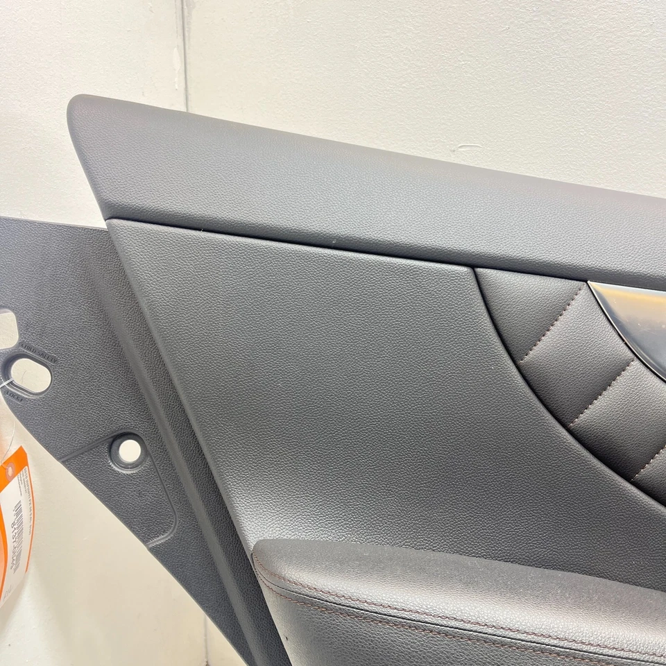 10 INFINITI FX35 NEGRO PUERTA TRASERA IZQUIERDA LADO CONDUCTOR PANEL INTERIOR CUBIERTA MOLDURA OEM Foto 2 de 4